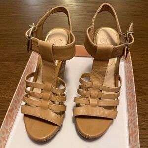 Jessica Simpson Tan Strappy Wedge Sandals JS-Jenaa with Original Box Size 5.5